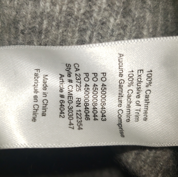 Babaton Luxe Cashmere Crew - Picture 5 of 10